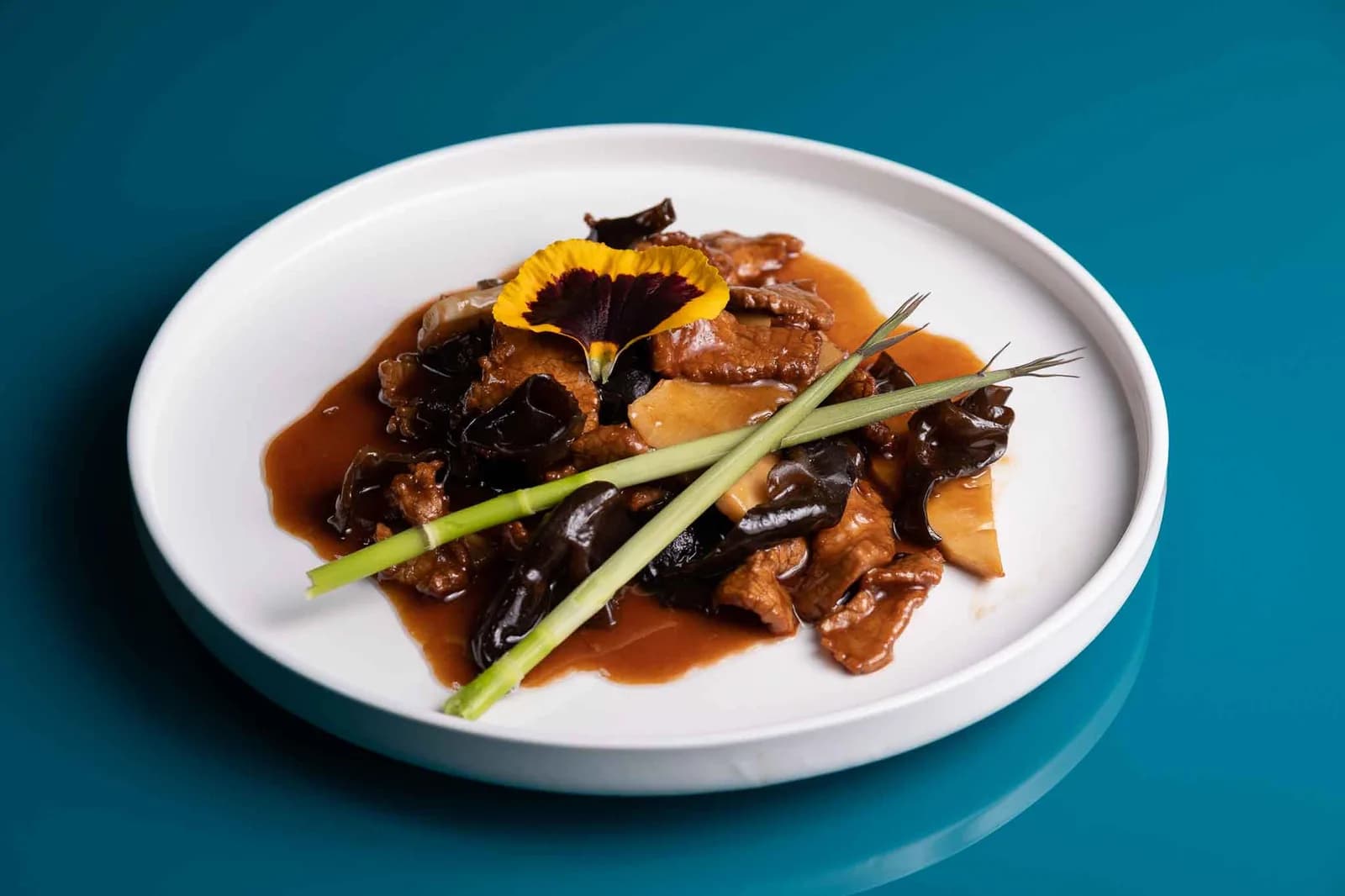Manzo Bambù e Funghi